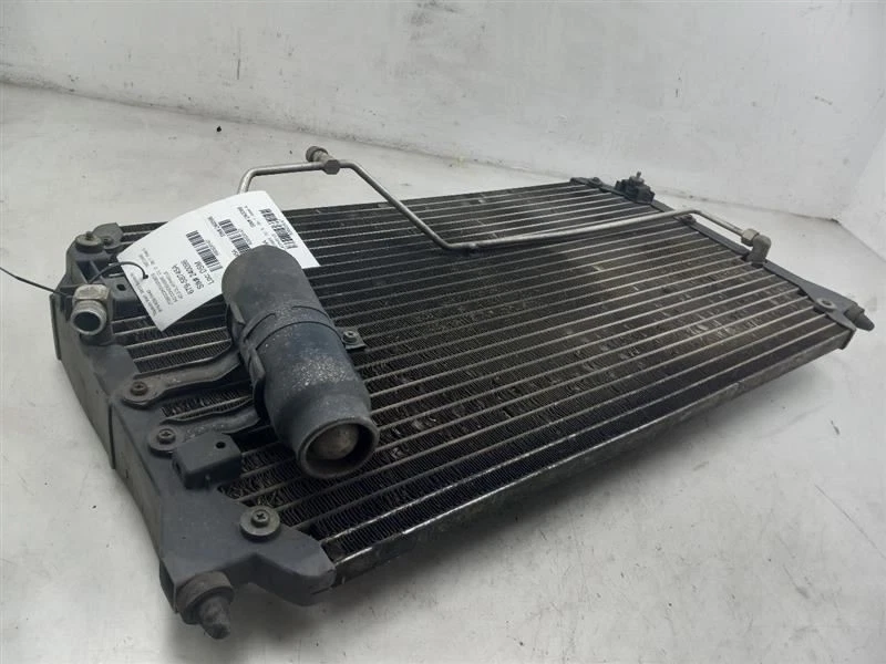 Toyota Camry Le 1997 2,2 L tracción delantera con condensador de aire acondicionado  Foto 1 de 4