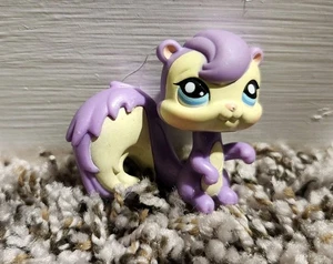 Littlest Pet Shop #1567 Squirrel Purple Yellow Blue Dot Eyes - Picture 1 of 3