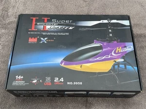 2.4 Remote control Helicopter open box with all parts ( was only opened to see ) - Picture 1 of 8