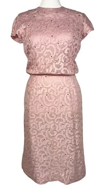 VTG 1950s PAUL SACHS RHINESTONE PINK LACE COCKTAIL WIGGLE DRESS ROCKABILLY GLAM - Imagem 1 de 4