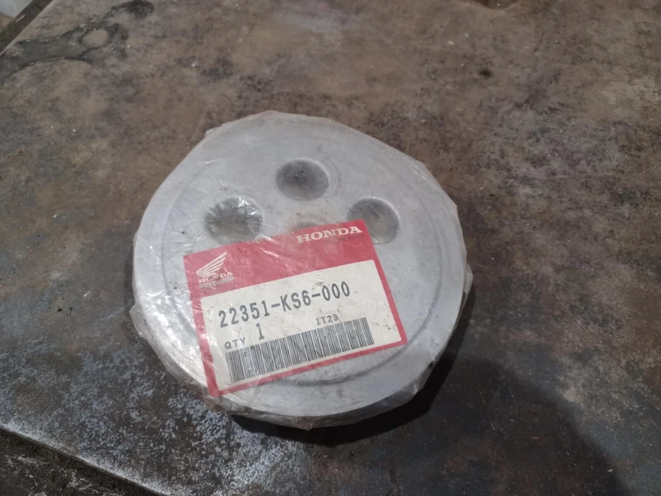Placa de presión de embrague Honda CR125 1986 a 1999 NOS 22351-ks6-000 Foto 1 de 1