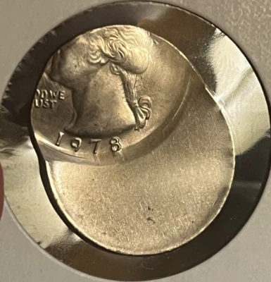 50% Off Center-1978 Washington 25c . Brilliant Uncirculated , scarce mint error - Image 1 of 4