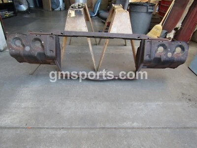 Soporte radiador Buick Skylark 1970-1972 original GM OEM Foto 1 de 4