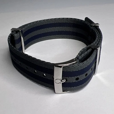 Correa Omega 20 mm azul y gris gris a rayas de lona CWZ007886 y espiga de acero Foto 1 de 4