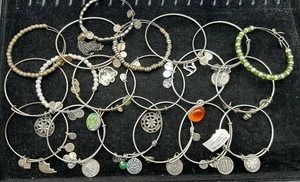 Vintage bis jetzt ALLE SIGNIERT, ALEX & ANI silberfarbenes Armband Lot, alle Gebrauchsspuren, 19 Teile, #2 - Bild 1 von 6