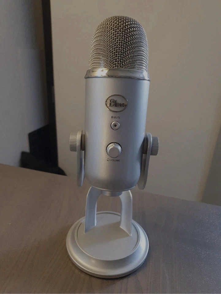 Blue Yeti USB-Mikrofon Silber - Bild 1 von 4