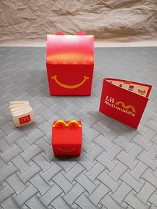 MCDONALD'S 2025 GOLD HAPPY MEAL LIL MCDONALD'S MINI HAPPY MEAL TOY #21 BRAND NEW - Picture 1 of 8