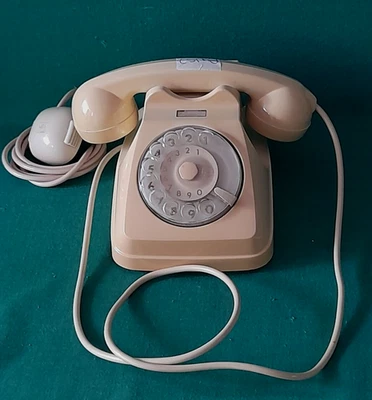VECCHIO TELEFONO FISSO SIP SIEMENS A DISCO BEIGE PANNA VINTAGE ANNI '70. BW57 - Immagine 1 di 4
