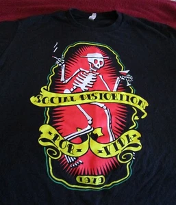 SOCIAL DISTORTION - Por Vida 1979 - Men's Large T-Shirt - Punk Rock - Mike Ness - Picture 1 of 2