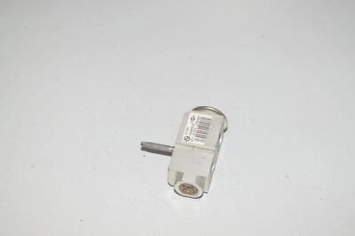 BMW G31 520d G11 G30 G12 G32 Expansion Valve 9496915 - Image 1 of 4