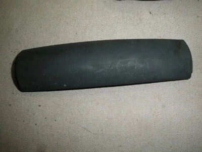 NOS OEM REMINGTON CHAINSAW RUBBER HANDLE INSERT 66441 R1  - Image 1 of 2