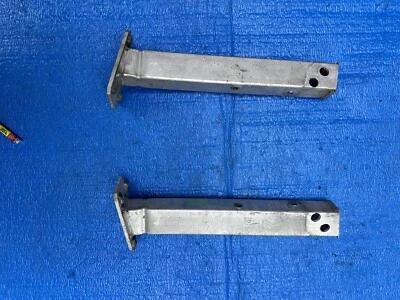 PARAGOLPES DELANTERO DERECHO E IZQUIERDO FIAT 500L 2014-2017 SOPORTE REFUERZO PASAJERO Foto 1 de 4