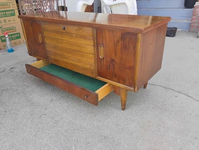 Cofre de madera de cedro Lane - Modelo #1889 50 Foto 1 de 4