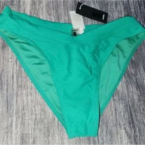 Parte inferior de bikini clásica de cintura alta micro acanalada talla grande RSQ NUEVO CON ETIQUETAS - Imagen 1 de 11