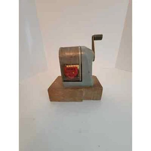 Vintage 1950s Apsco Deluxe Chicago Manual 1 Pencil Sharpener Mo. 51 MADE IN USA - Picture 1 of 8
