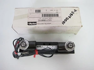 New Parker Valve D10001153 41000-8115 Spool Valve 1/8” 4W  - Picture 1 of 4