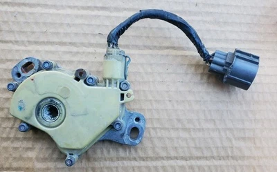 1999/04 LAND ROVER DISCOVERY 2 NEUTRAL SAFETY SWITCH XYZ OEM - Image 1 of 2