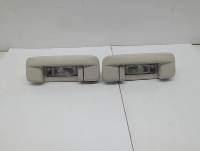 Jeep Liberty 2011 techo interior trasero izquierdo y derecho interior manija de agarre con luz Foto 1 de 4