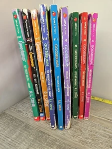 Goosebumps Paperback Apple Lot  R.L. Stine 90's #1 Lot Of 9 - Imagen 1 de 19