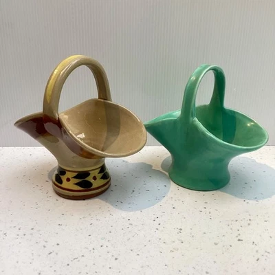 2 STONEWARE POSY BASKET POTS, DEE CEE, C 1950s - Image 1 of 4