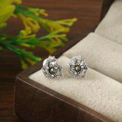 Orecchini A Perno Dainty Etnici In Argento Sterling 925 Con Zirconia Rotonda - Immagine 1 di 4