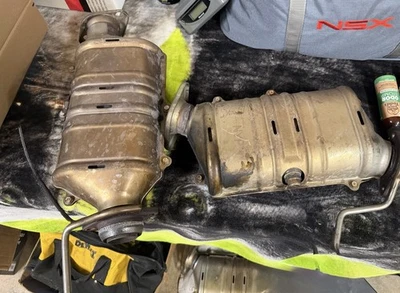 Convertidores catalíticos Acura NSX 2000 2001 2002 2003 2004 2005 OEM Foto 1 de 3