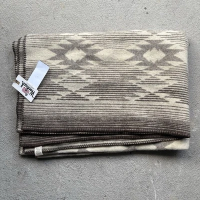 New Woolrich Reversible Blanket 50x72 Brown Beige Sand Aztec Nature Made In USA - Image 1 of 4