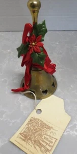 The Village Sampler Weihnachten Messing Handglocke mit Herzen unten ausgeschnitten - Bild 1 von 3