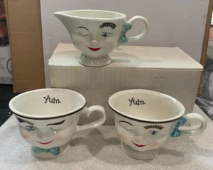 BAILEYS IRISH CREME HIS & HERS YUM WINKING FACE CUPS & CREAMER LIM. ED. 1996 - Picture 1 of 7