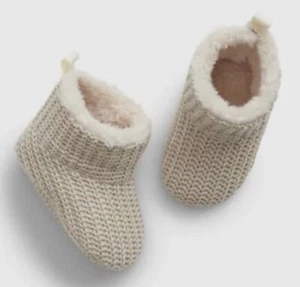 NWT Gap Baby Sherpa Lined Bootie (Bedrock Beige-Size 3 (6-12 month) - Picture 1 of 1