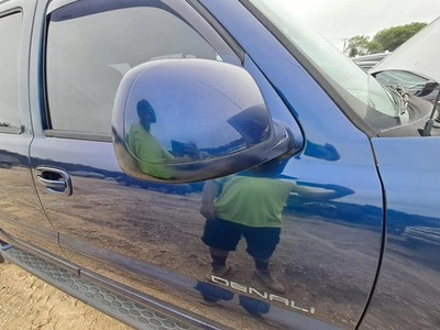 Used Right Door Mirror fits: 2006 Gmc Yukon xl 1500 Power w/integral turn signal - Image 1 of 4