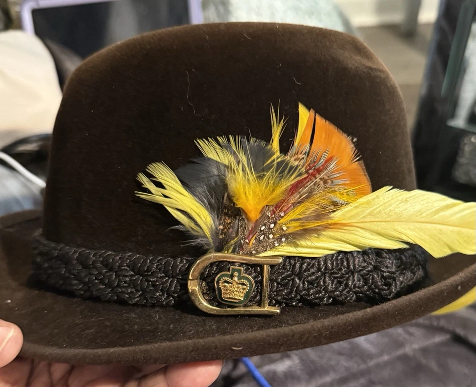 BILTMORE VELVET HAT FEDORA TERRA BROWN MADE IN CANADA VINTAGE Feathers Emblem - Image 1 of 4