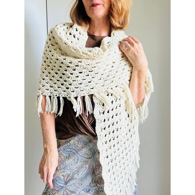 Mantón tejido ganchillo hecho a mano vintage envoltura crema flecos bohemio casa de campo OSFM Foto 1 de 4
