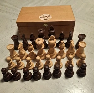 Rare Vtg Original Lardy Int. Wood Chess Set Pieces W/ Box - 3.75" King - Picture 1 of 10