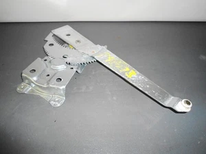 1991,92,93,94,95,,97,98,99,00,01,02,ESCORT,TRACER LEFT REAR REGULATOR W/O MOTOR - Picture 1 of 4