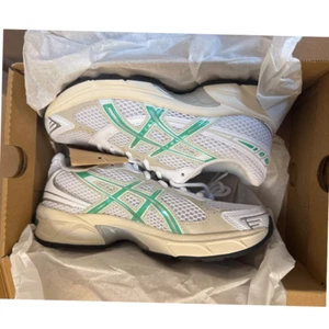 Scarpe da corsa ASICS donna Gel-1130 bianco verde sneakers sportive taglia 5,5 NUOVE - Foto 1 di 5