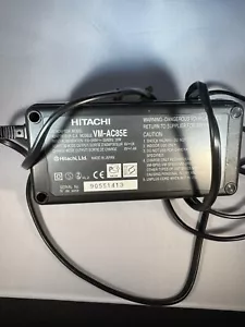 Original Hitachi VM-AC85E (UK) Netzteil & Ladegerät für Camcorder - Bild 1 von 2