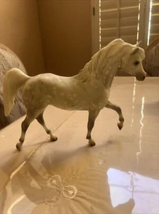 Breyer Princess of Arabia #905 Dapple Grey Stallion Arabian Model Horse - Picture 1 of 15