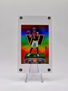 2024 Panini Certificato Franchigia Fondazioni Jayden Daniels Specchio /149 RC - Foto 1 di 5