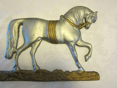 ANTIGUO TAPÓN PUERTA CABALLO GALOPANTE METAL FUNDIDO VICTORIANO 10,5" con 1900-1940 Foto 1 de 4