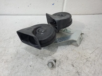 2006-2011 Mercury Milan Horn High & Low Pair Set OEM 7E5Z-13832-A - Image 1 of 4