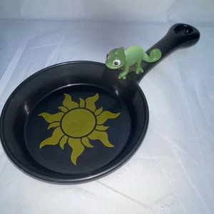 Disney Tangled Rapunzel Frying Pan Costume Toy w/ Sounds Pascal Chameleon Cook - Afbeelding 1 van 14