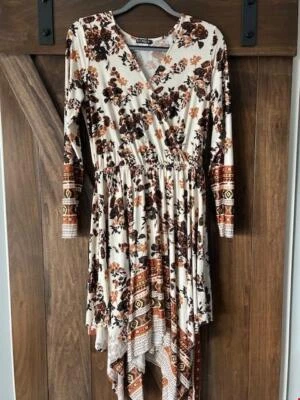 Vestido Venus Pañuelo Dobladillo Marrón Beige Tostado M Mediano Nuevo con Etiquetas Foto 1 de 3