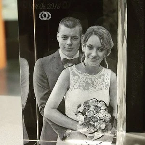 R80 3D Foto Würfel Glas Personalisierte Geschenkidee Freund Freundin Weihnachten - Bild 1 von 4