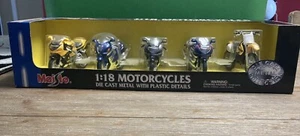 Maisto 1:18 Motorcycle Collection Suzuki Diecast With Plastic Details - Picture 1 of 3