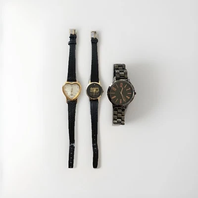 Nine West VTG Metal Watch + 2 Elegant Leather Bands Watch Valued ~200$ Lot Of 3 - Image 1 of 4