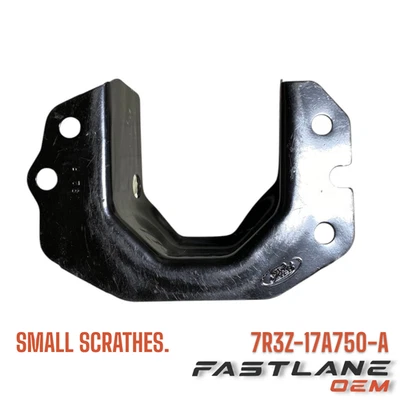 2005-2014 FORD MUSTANG RIGHT BUMPER MOUNTING BRACKET NEW OEM 7R3Z-17A750-A - Imagem 1 de 4