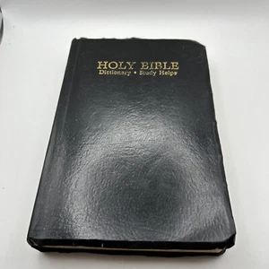 Holy Bible Dictionary Study Helps Red Letter KJV World 1989 - Picture 1 of 18