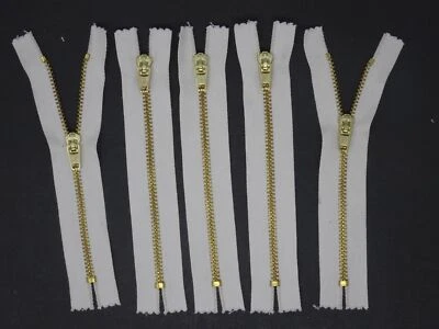 YG 3.5mm Close-End Off-White w/ Metal Teeth 5.5" - 2 zippers - Image 1 of 3