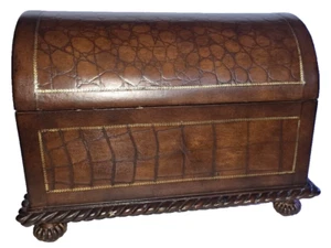 Vintage Wooden Stash Box Vanity or Large Trinket Treasure Box Jewelry - Picture 1 of 12